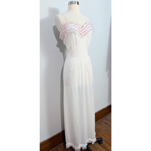 Vanity Fair Mary Poppins 60s Nightgown - Picture 6 of 8